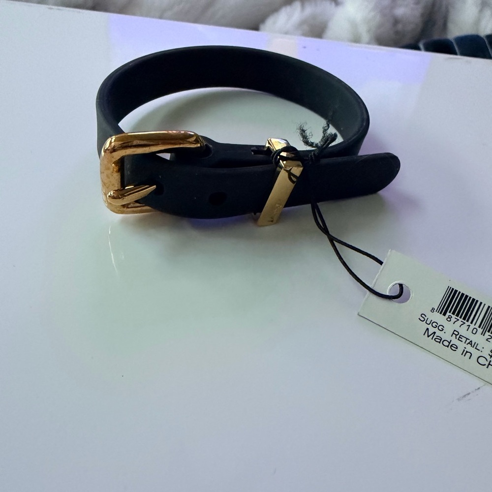 Elegant Black and Gold Women's Bracelet